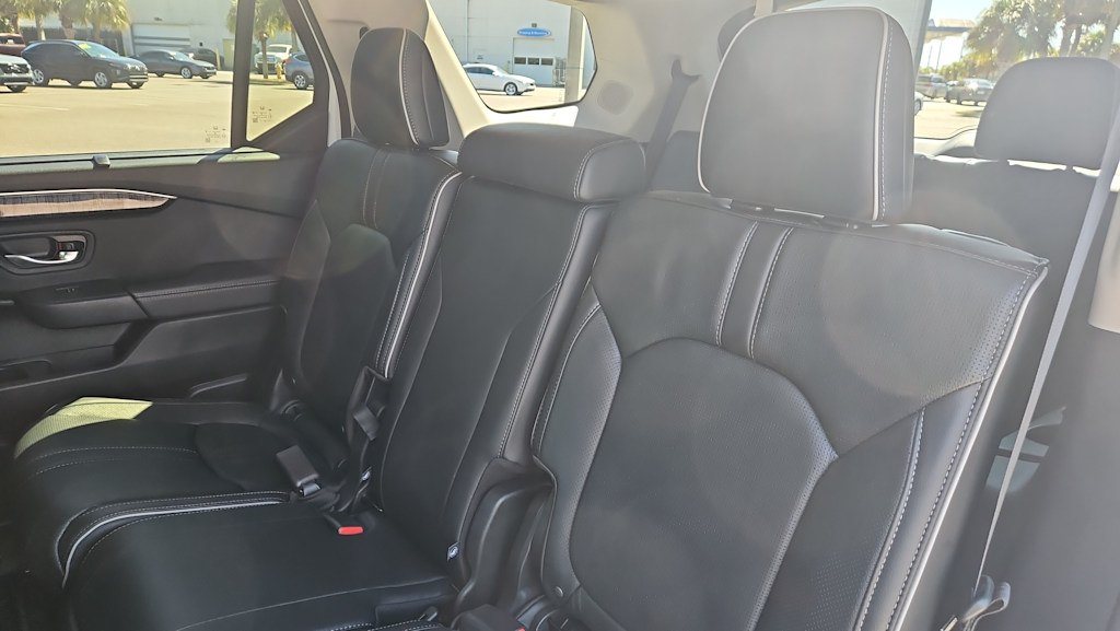 Thumbnail: 2023 Honda Pilot - 10