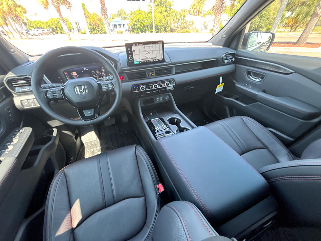 Thumbnail: 2025 Honda Pilot - 9