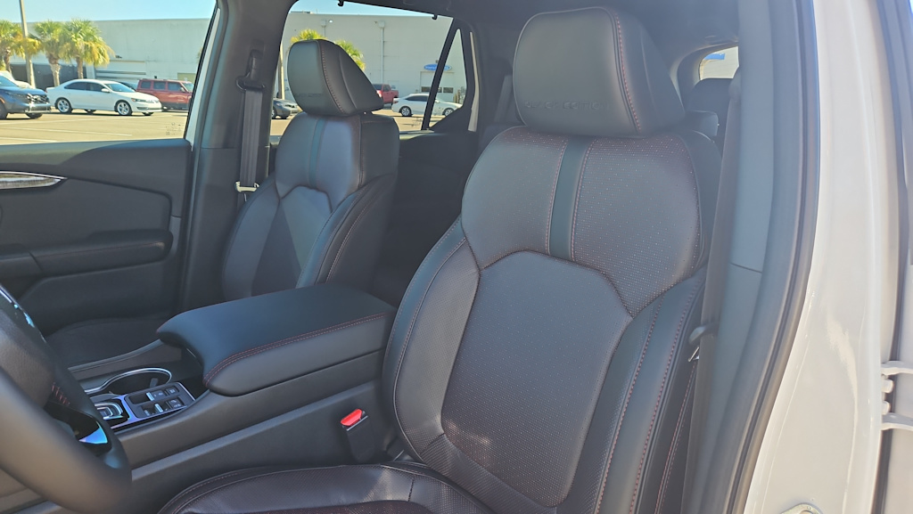 Thumbnail: 2025 Honda Pilot - 9