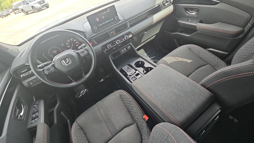 Thumbnail: 2025 Honda Pilot - 8