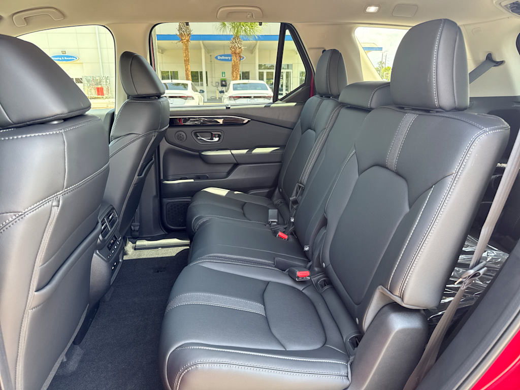 Thumbnail: 2026 Honda Pilot - 10