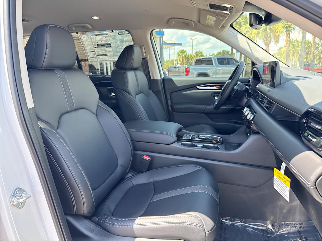 Thumbnail: 2026 Honda Pilot - 9
