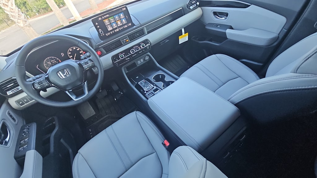 Thumbnail: 2025 Honda Pilot - 7