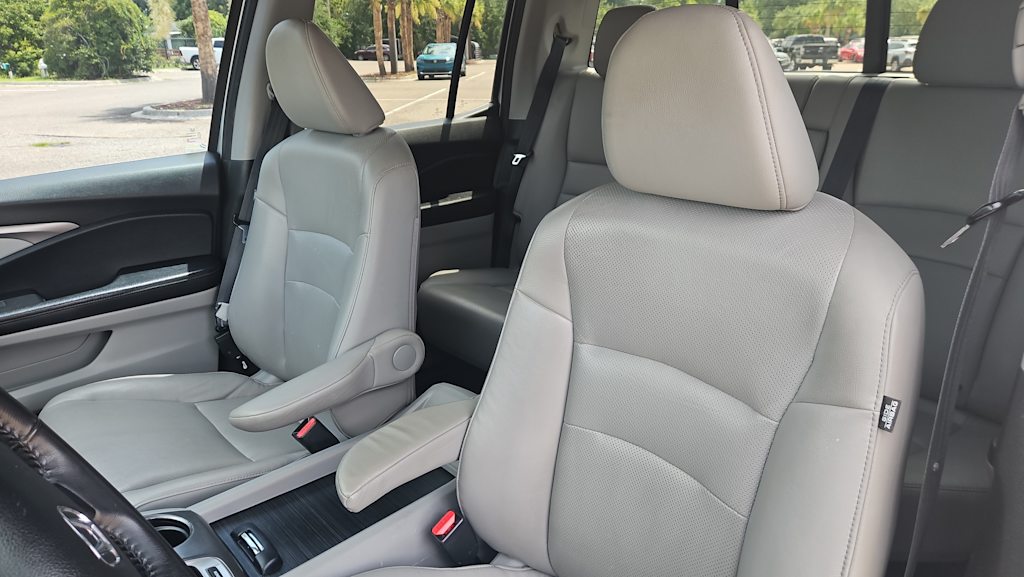 Thumbnail: 2019 Honda Ridgeline - 9
