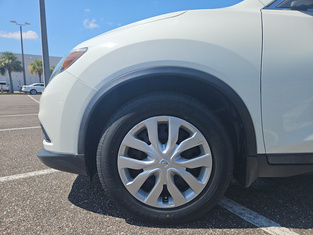 Thumbnail: 2015 Nissan Rogue - 5