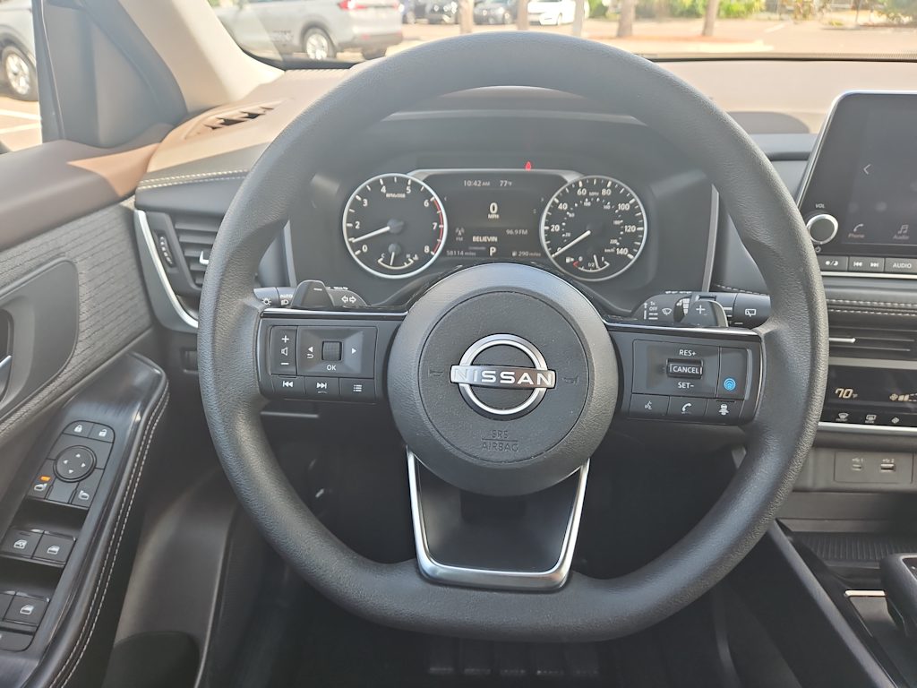 2023 Nissan Rogue SV 2