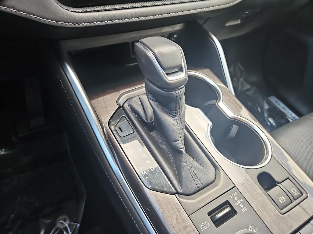 Thumbnail: 2020 Toyota Highlander - 13