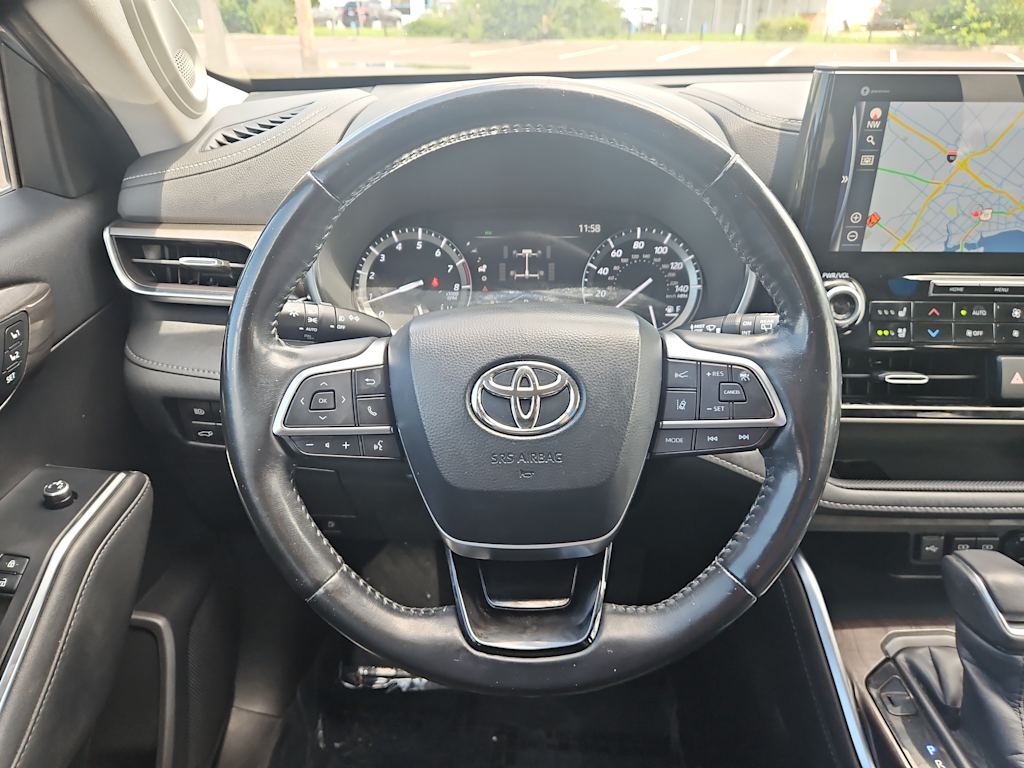 Thumbnail: 2020 Toyota Highlander - 2