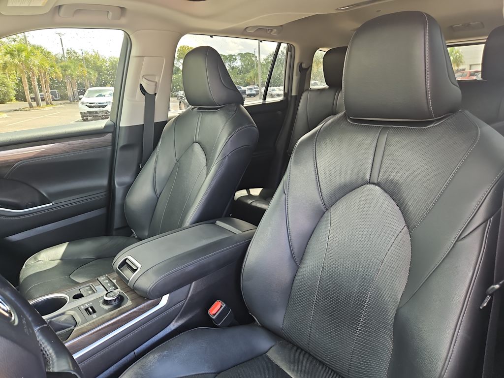 Thumbnail: 2020 Toyota Highlander - 9