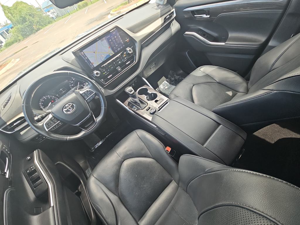 Thumbnail: 2020 Toyota Highlander - 8