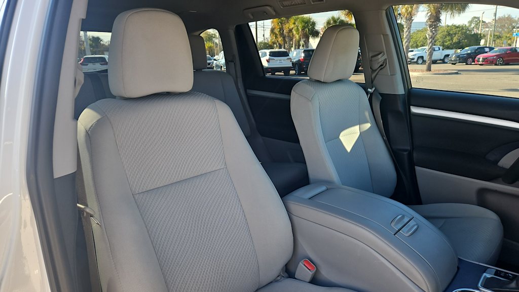 Thumbnail: 2019 Toyota Highlander - 9