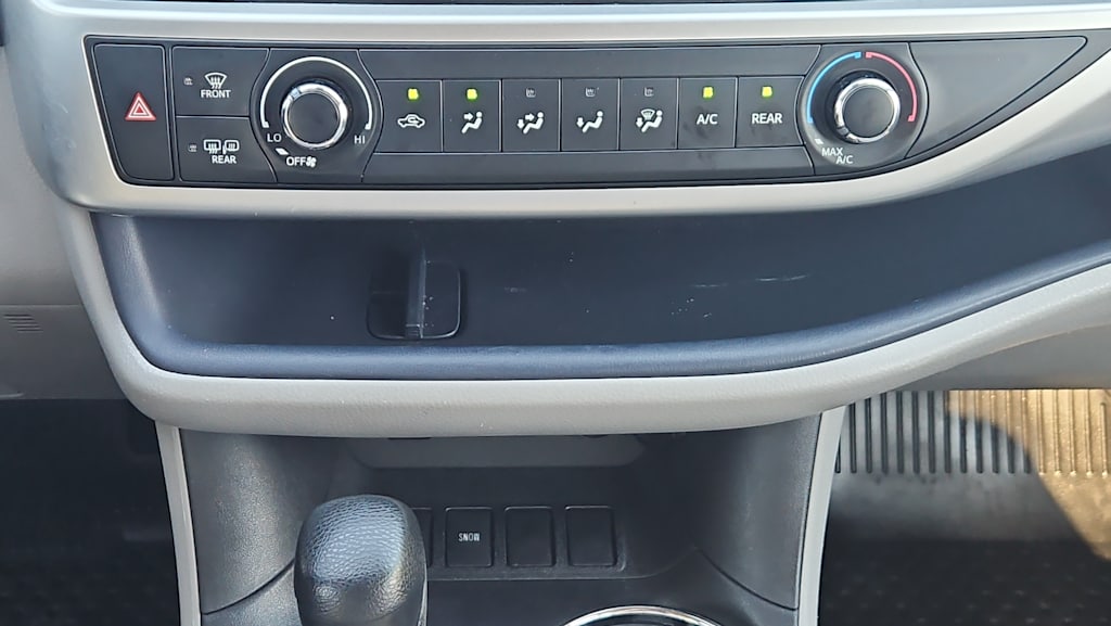 Thumbnail: 2019 Toyota Highlander - 23