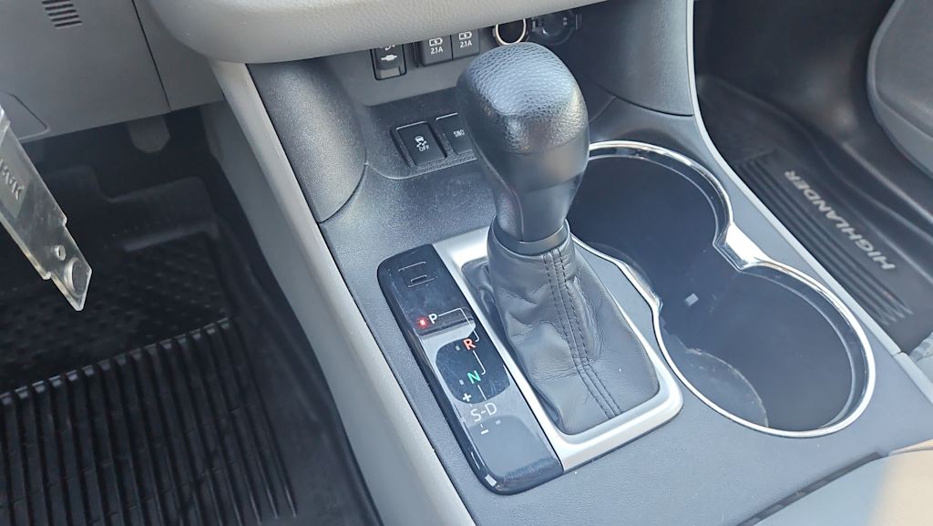 Thumbnail: 2019 Toyota Highlander - 12