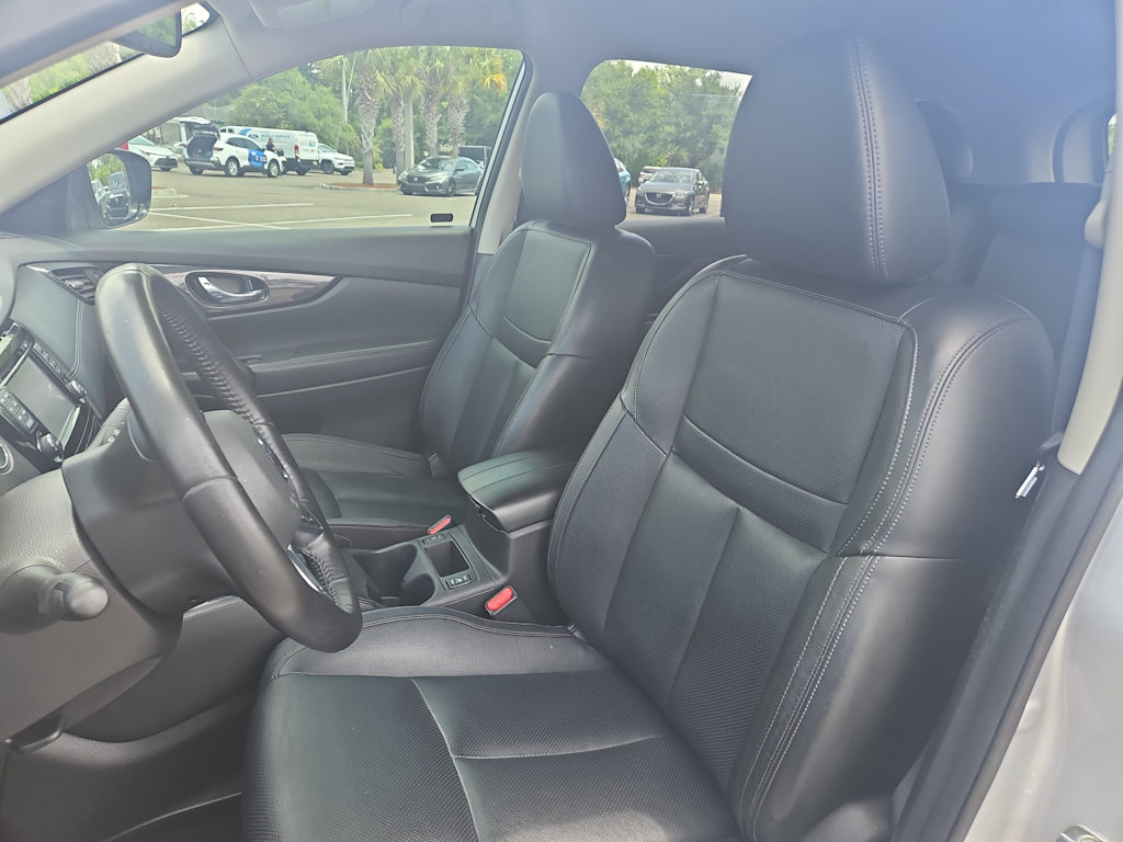 Image 10 of 2017 Nissan Rogue