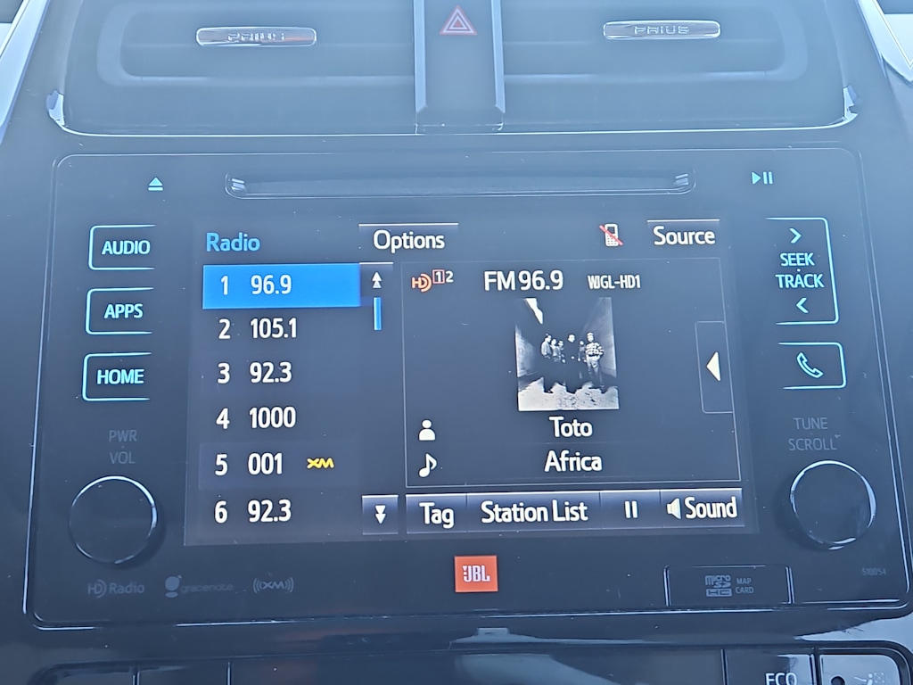 2017 Toyota Prius Four 18