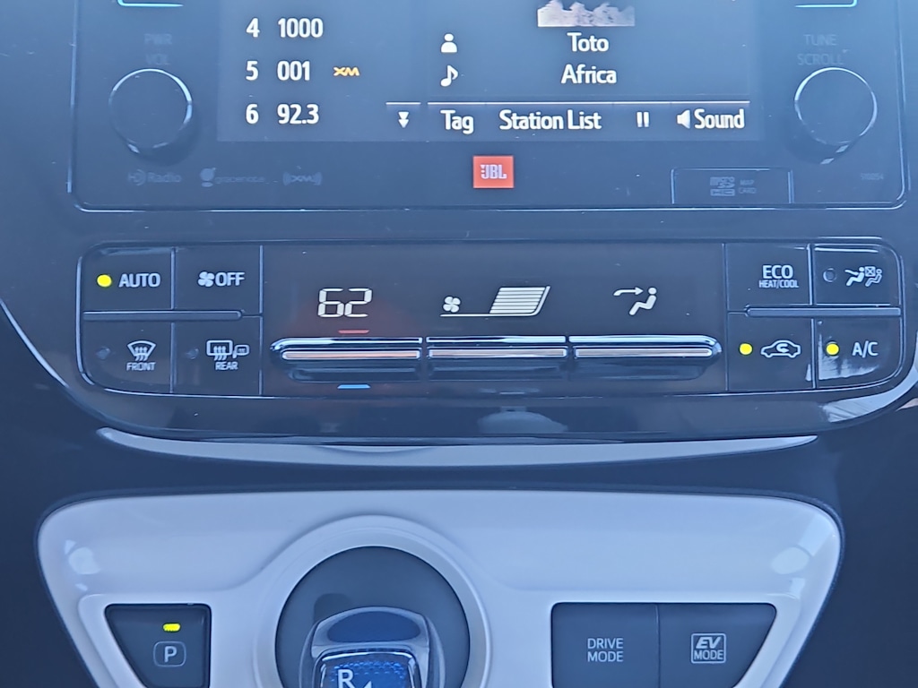 2017 Toyota Prius Four 22