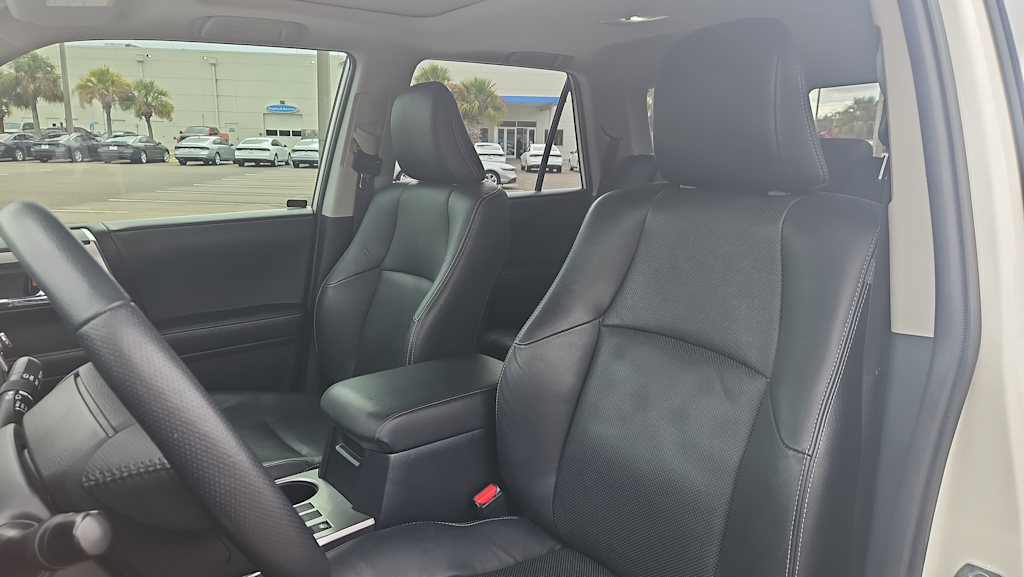 Thumbnail: 2023 Toyota 4Runner - 8