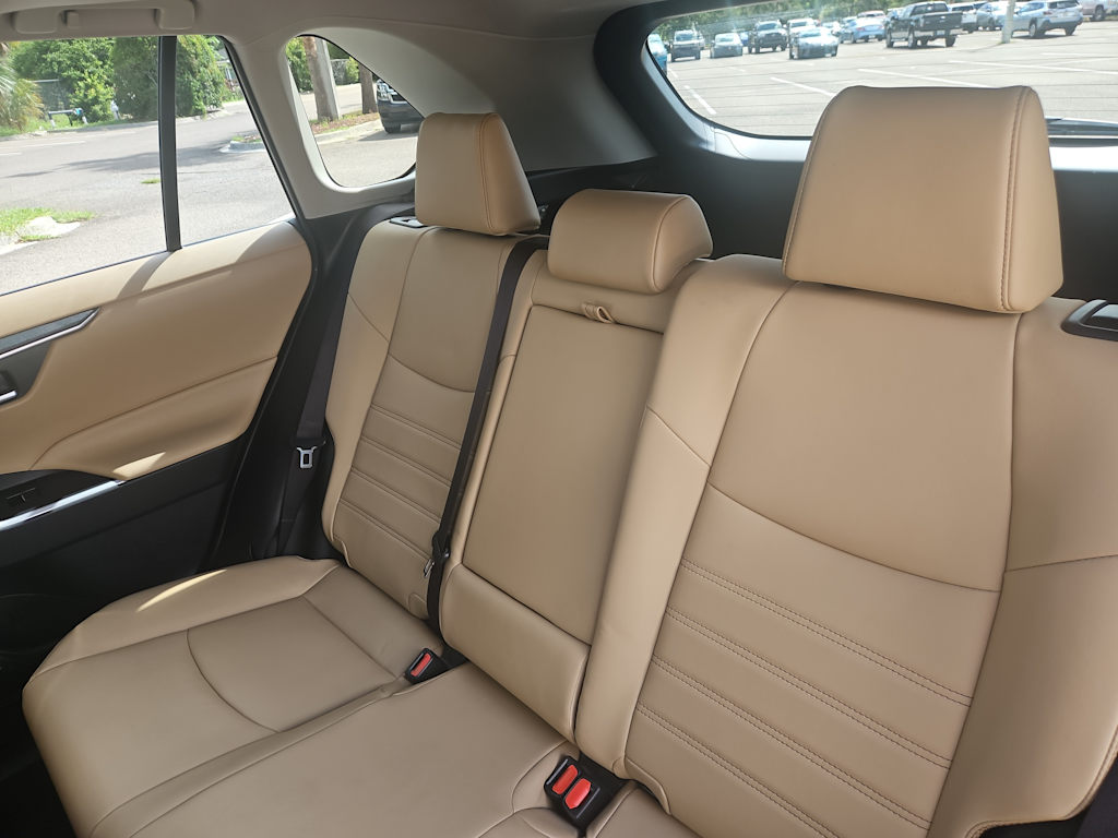 Thumbnail: 2021 Toyota RAV4 - 11
