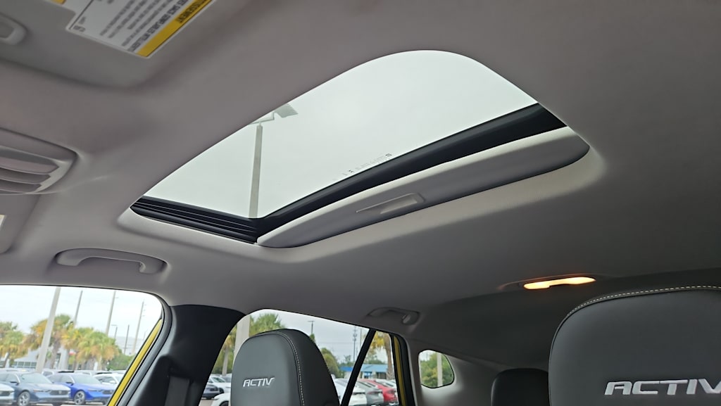 Thumbnail: 2024 Chevrolet Trax - 23