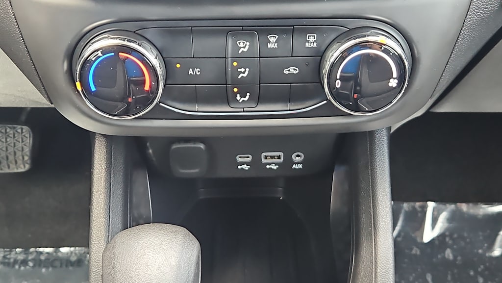 Thumbnail: 2021 Chevrolet TrailBlazer - 23