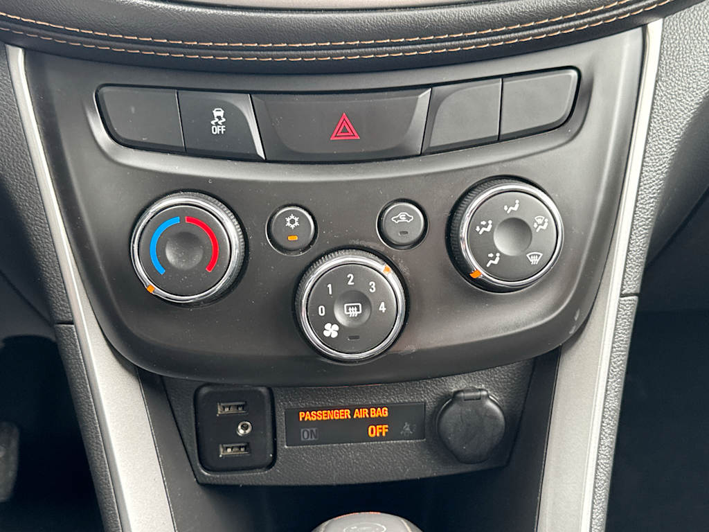 Thumbnail: 2021 Chevrolet Trax - 23