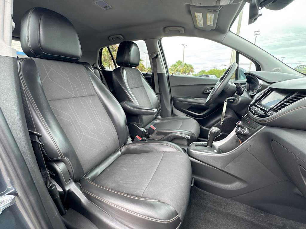 Thumbnail: 2021 Chevrolet Trax - 11