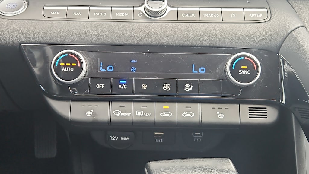 Thumbnail: 2024 Hyundai Elantra - 23