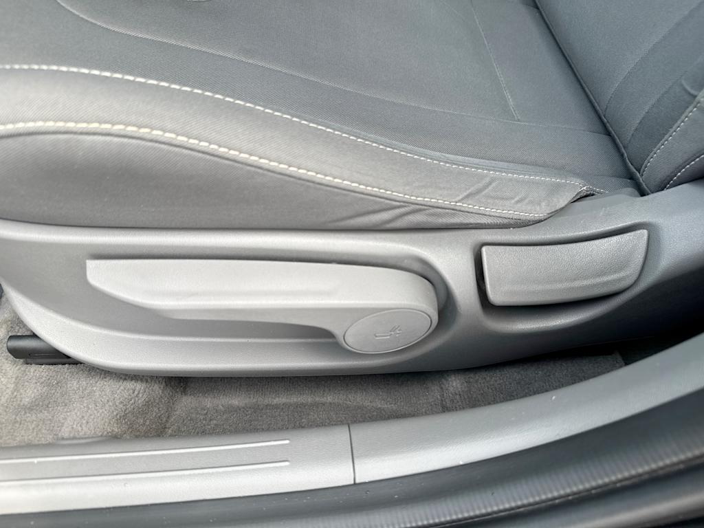 Thumbnail: 2023 Hyundai Elantra - 21