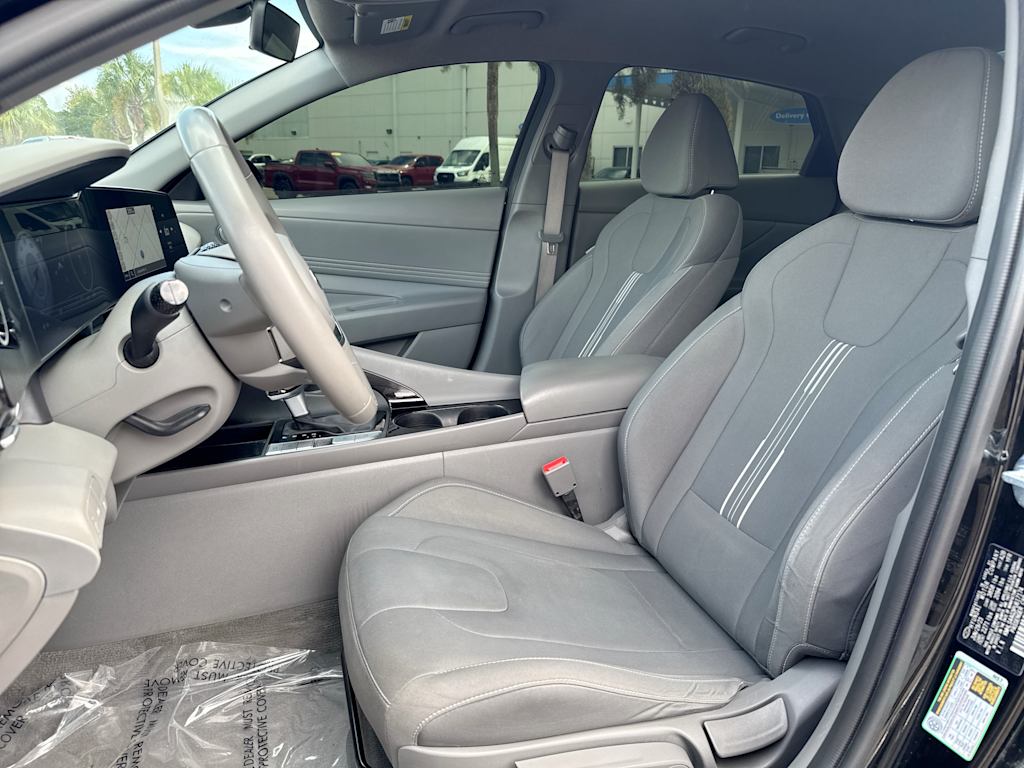 Thumbnail: 2023 Hyundai Elantra - 9