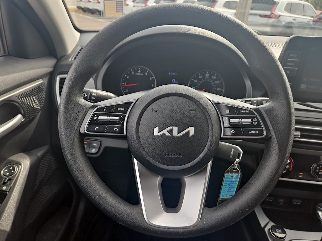 2022 Kia Seltos LX 2