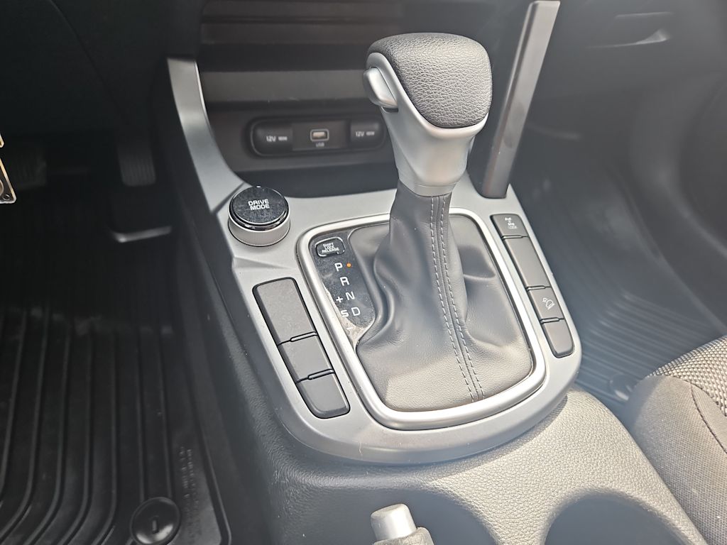 2022 Kia Seltos LX 12