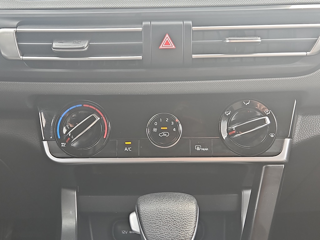 2022 Kia Seltos LX 23