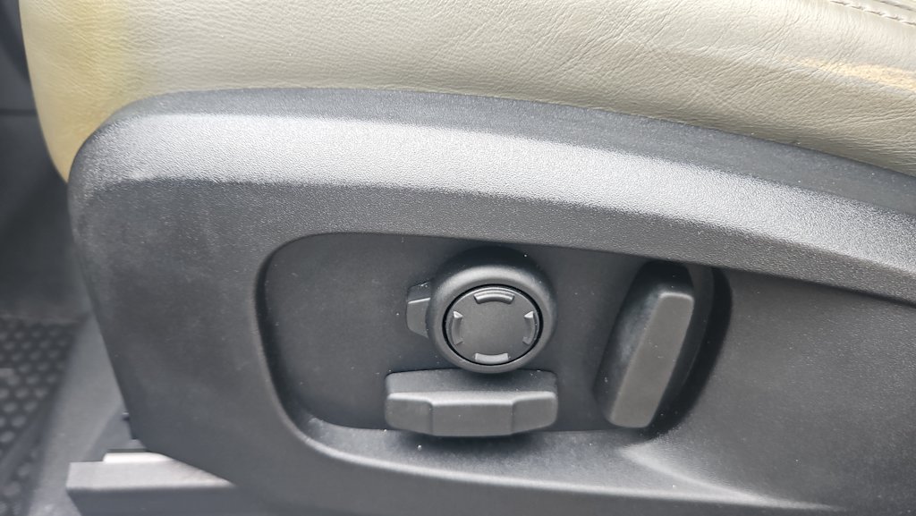 Thumbnail: 2020 Land Rover Defender - 22