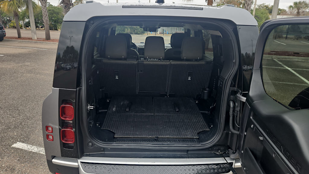 Thumbnail: 2020 Land Rover Defender - 26