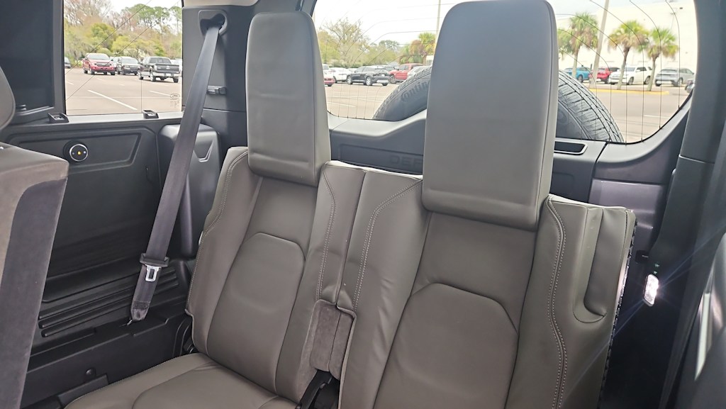 Thumbnail: 2020 Land Rover Defender - 28