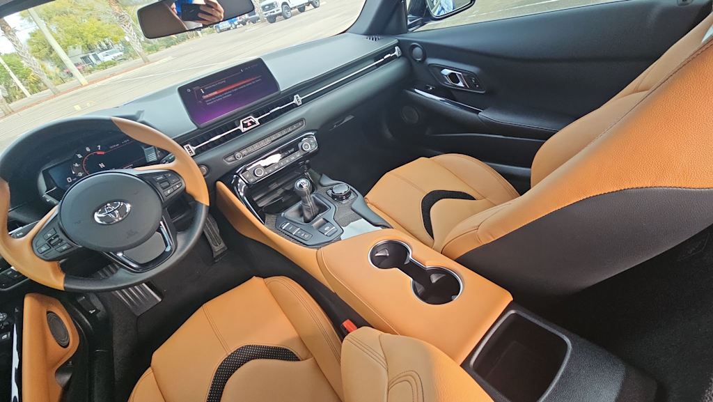 Thumbnail: 2025 Toyota GR Supra - 8