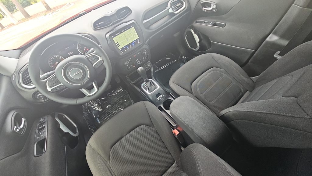 Thumbnail: 2018 Jeep Renegade - 8