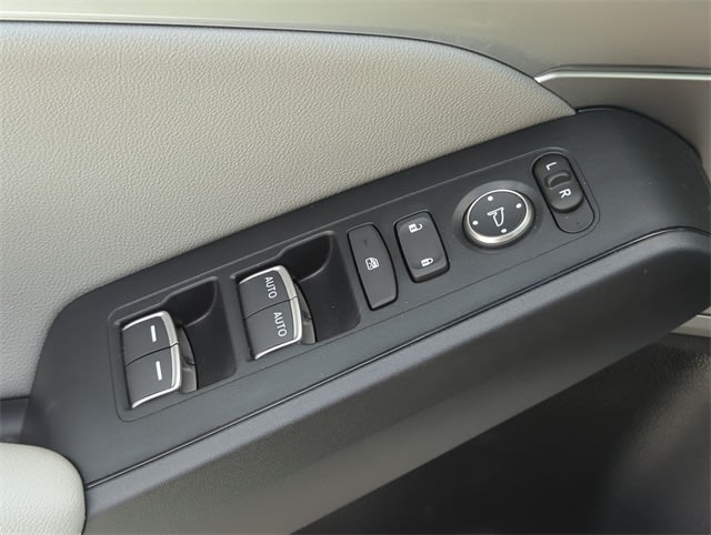 Thumbnail: 2025 Acura Integra - 39