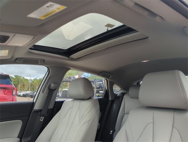 Thumbnail: 2025 Acura Integra - 26