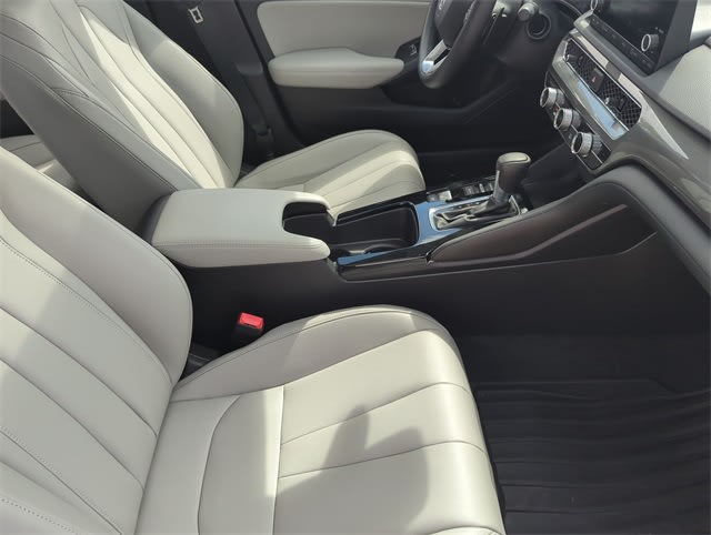 Thumbnail: 2025 Acura Integra - 30