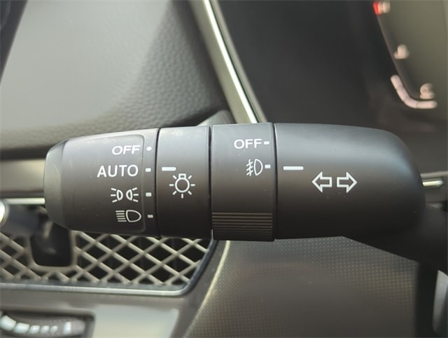 Thumbnail: 2023 Acura Integra - 16