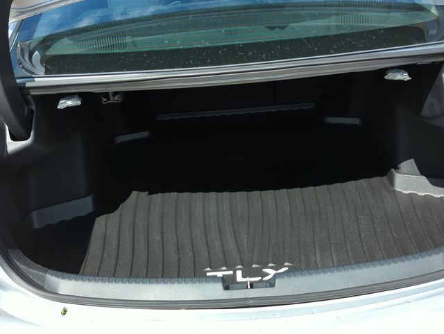 Thumbnail: 2025 Acura TLX - 18