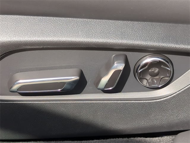 Thumbnail: 2025 Acura TLX - 25