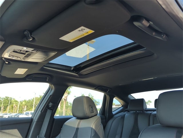 Thumbnail: 2025 Acura TLX - 27