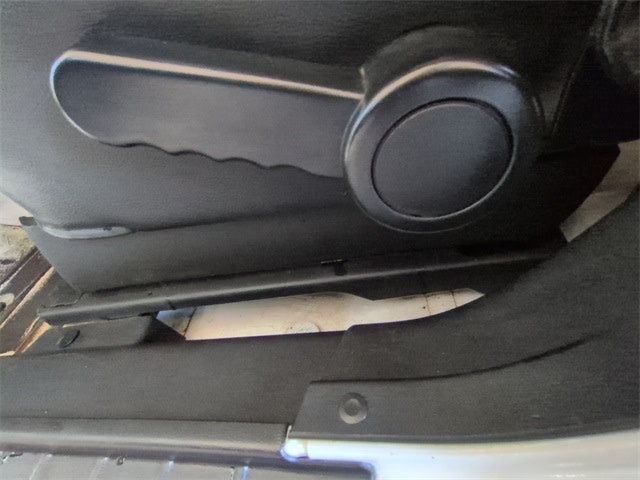 Thumbnail: 2015 Jeep Wrangler - 25