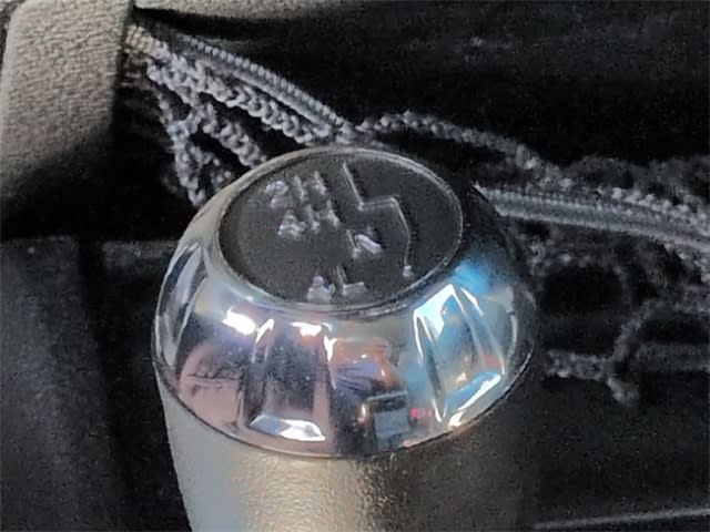 Thumbnail: 2015 Jeep Wrangler - 36