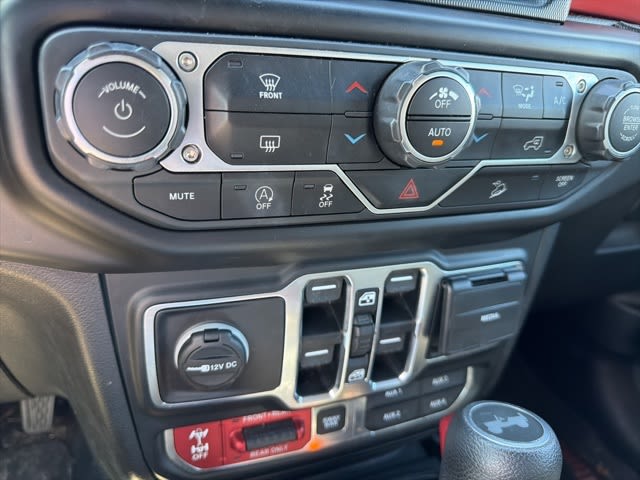 Thumbnail: 2020 Jeep Wrangler - 15