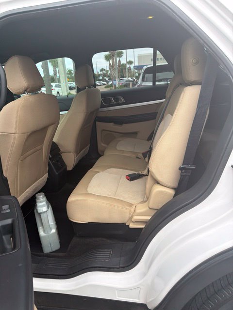 Thumbnail: 2017 Ford Explorer - 9