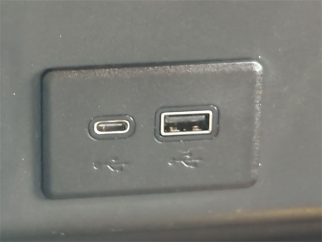 Thumbnail: 2022 Chevrolet Silverado 1500 - 35