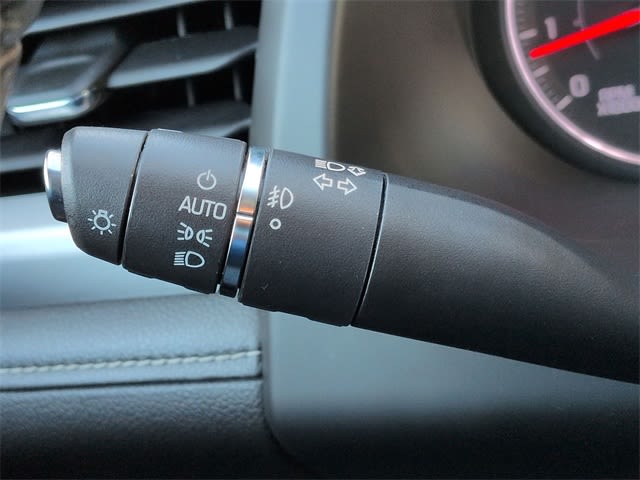 Thumbnail: 2018 GMC Acadia - 33